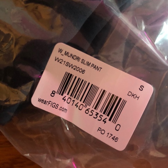 FIGS Women’s Mundri Scrub pants- Dark Harbor - Picture 9 of 9